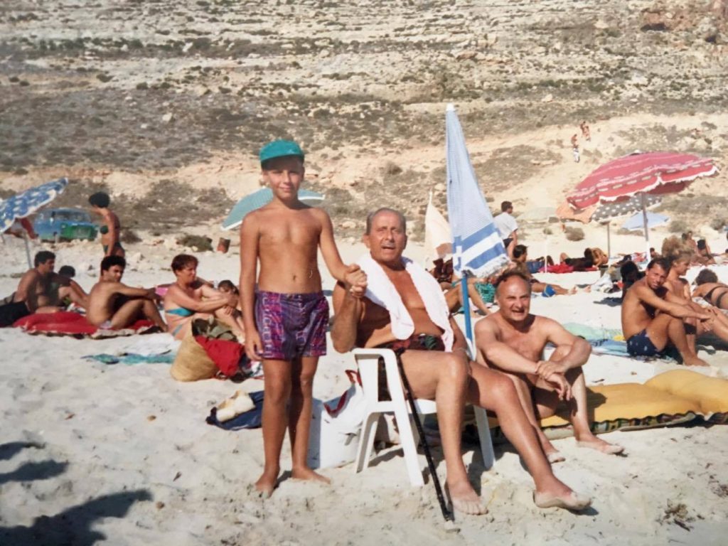 Modugno, Lampedusa e la fatale emozione sulla spiaggia